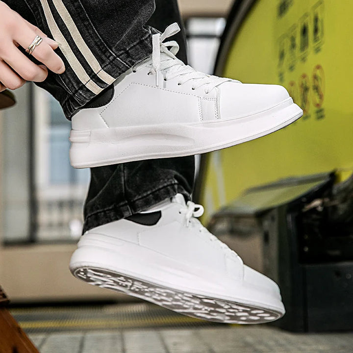 Dames Sneakers van Wit Leer met Minimalistische Look