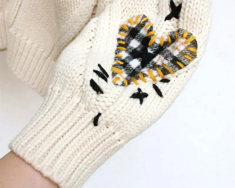 CozyKnit – Gebreide V-hals Damesvest met Borduursel