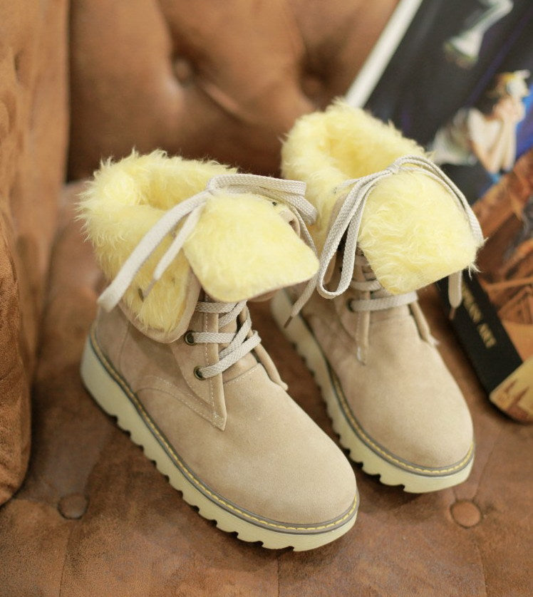 Lage snowboots met veters, warme voering en platte zool