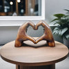 WoodLove - Hars Hartbeeld met Handen, Symbool van Liefde