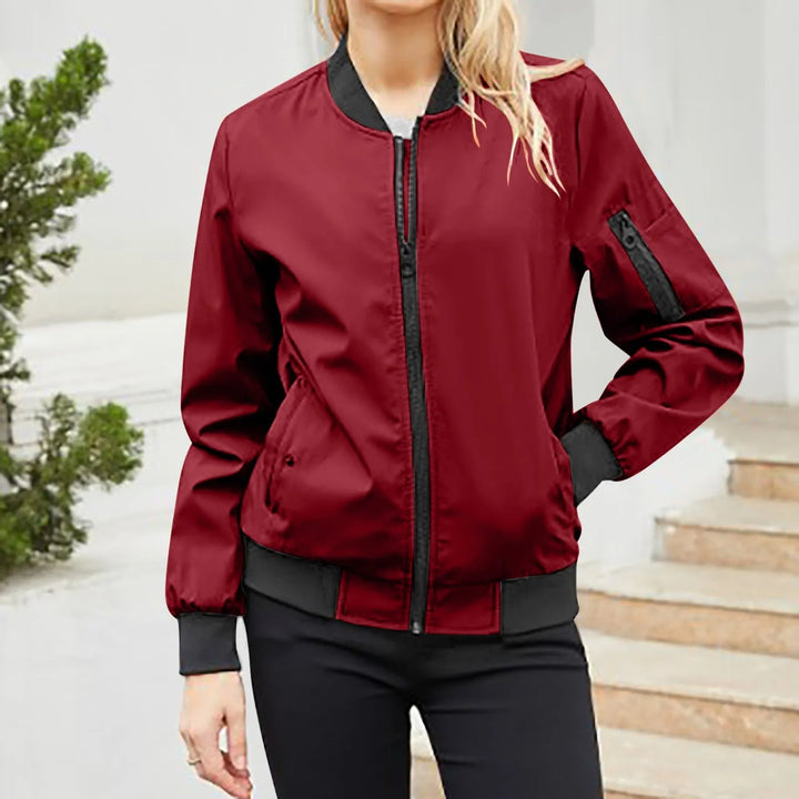 Dames Windjack met Capuchon en Streetwear Look