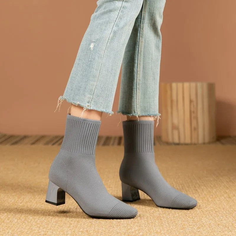 Modieuze gebreide soklaarzen met hak voor Dames