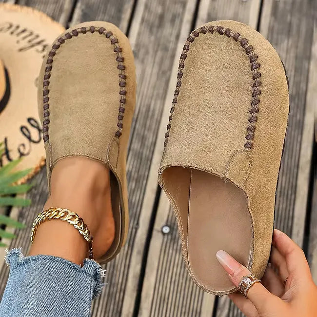 Leren instaporthopedische sandalen met zachte bovenkant als suède en platte zool
