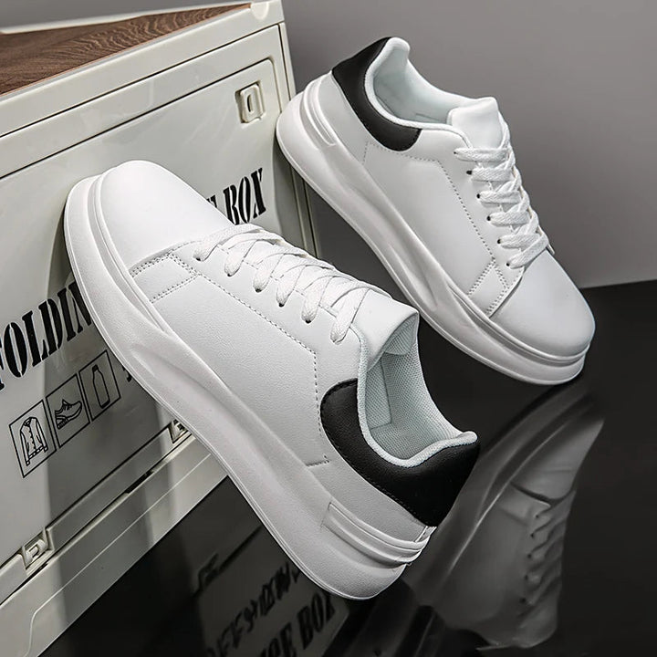 Dames Sneakers van Wit Leer met Minimalistische Look