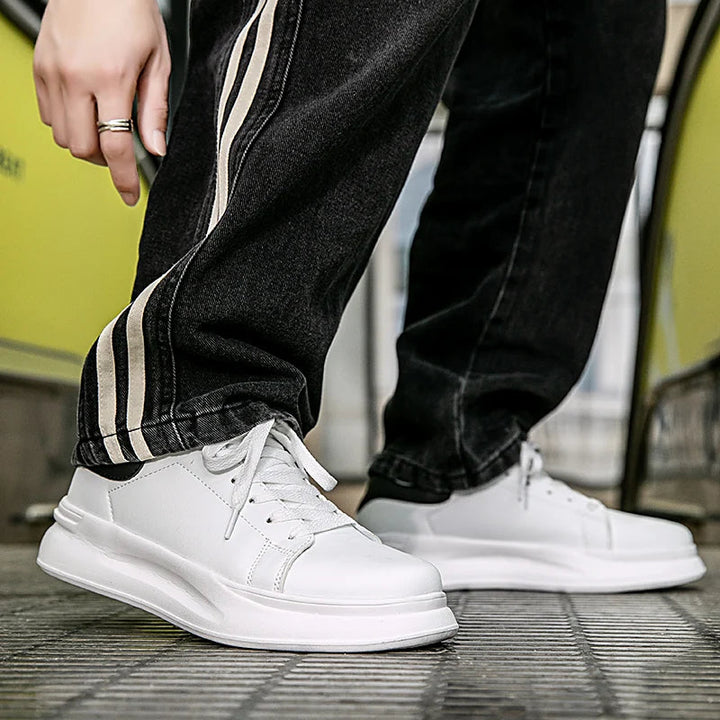 Dames Sneakers van Wit Leer met Minimalistische Look