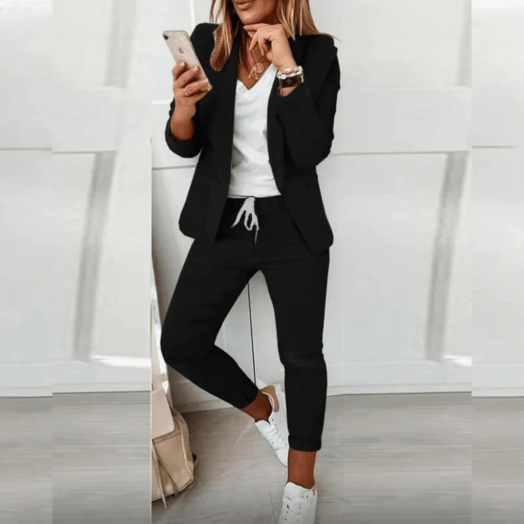 Nomi – Blazer & Broek Set