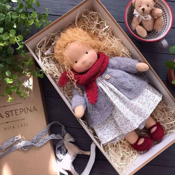Selina – Handgemaakte Waldorfpop van katoen voor creatief spel
