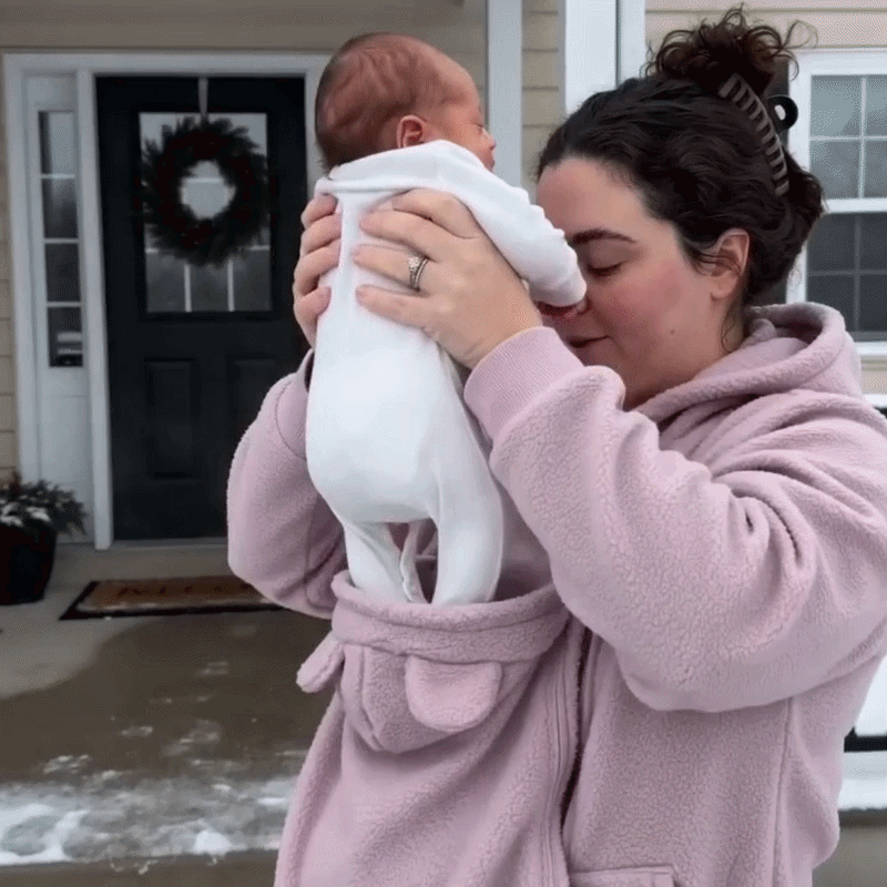 Zachte fleece-hoodie voor babydragen met voorzak
