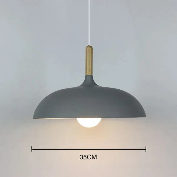Plafondlamp in Noords Eikenhout