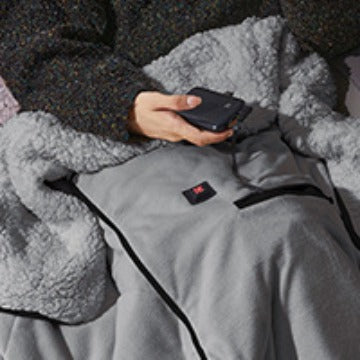 Verwarmde knuffeldeken voor vrouwen met capuchon
