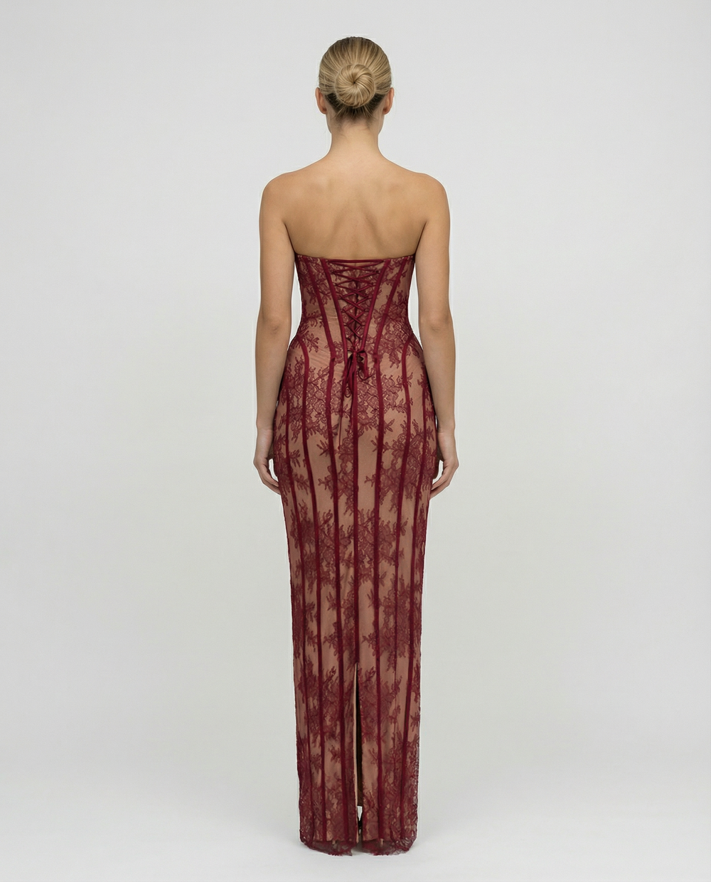 Strapless maxi-jurk met bloemenkant en korset