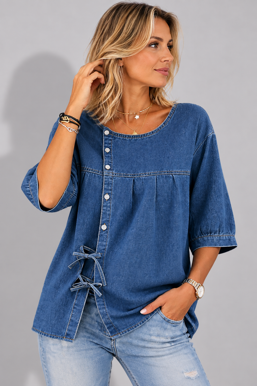 Denim blouse met knoopsluiting en strikbandjes opzij voor dames