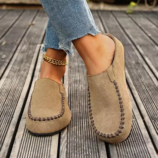 Leren instaporthopedische sandalen met zachte bovenkant als suède en platte zool