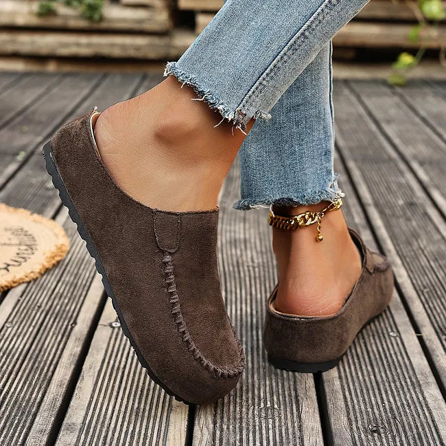 Leren instaporthopedische sandalen met zachte bovenkant als suède en platte zool