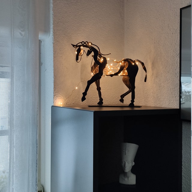 Handgemaakt Paarden Beeldje – Ferro