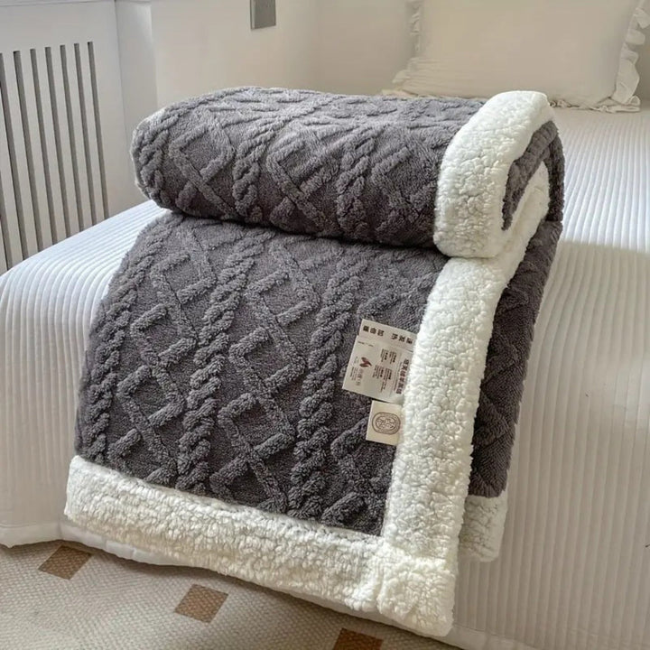 Diamond knit sherpa deken