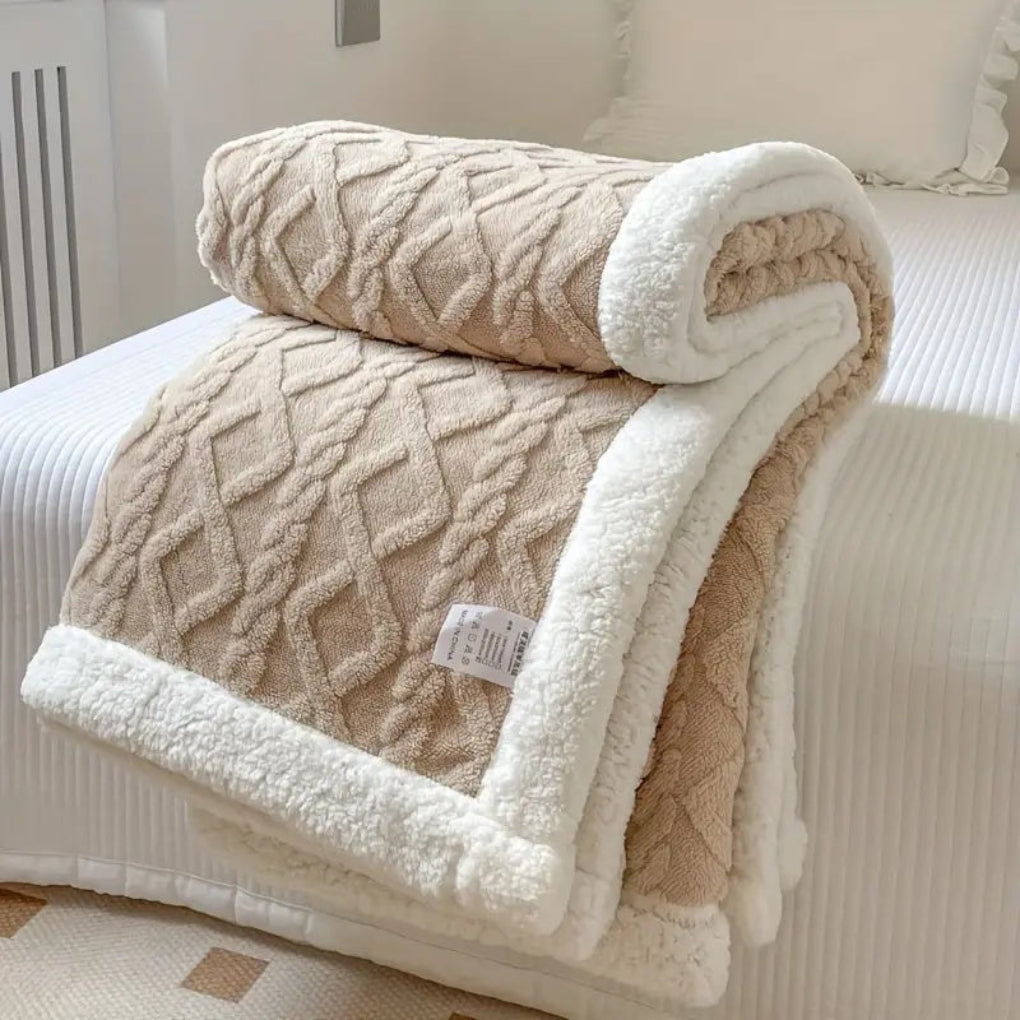 Diamond knit sherpa deken