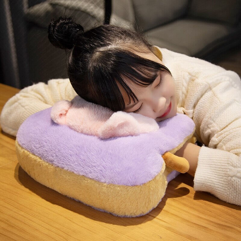 Zachte pluche handwarmer als toast met schattig dier