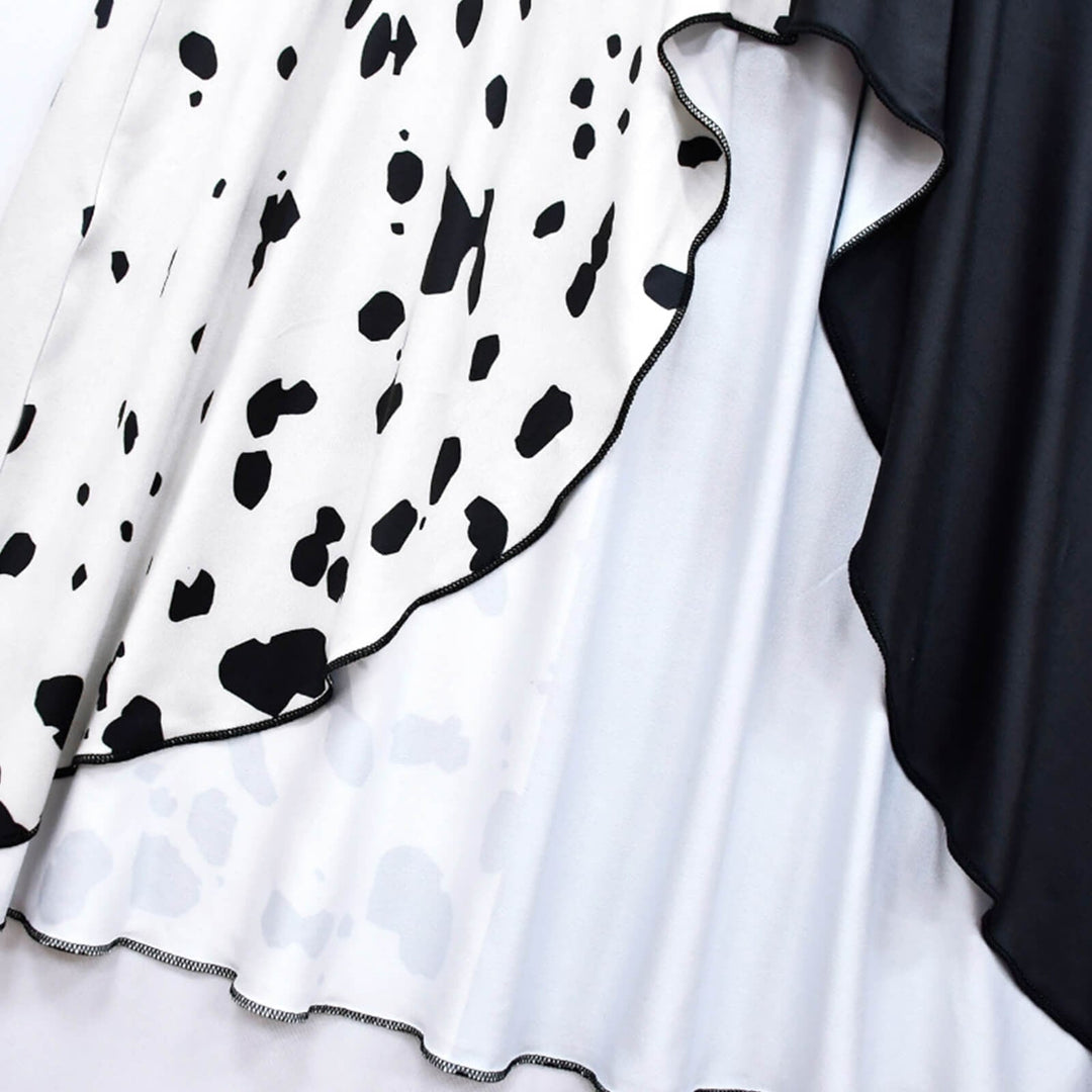 Zwart-witte halloweenkostuum voor kinderen modieuze schurk Black-and-White Fashion Villain met gesplitste zwart-witte jurk en cape