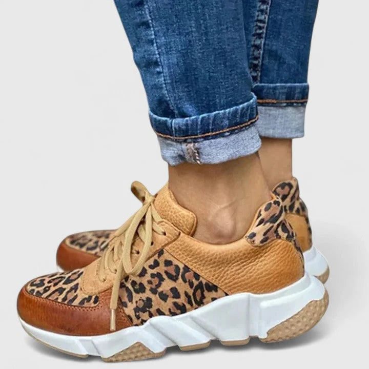 Dikke veterschoenen met luipaardprint voor dames