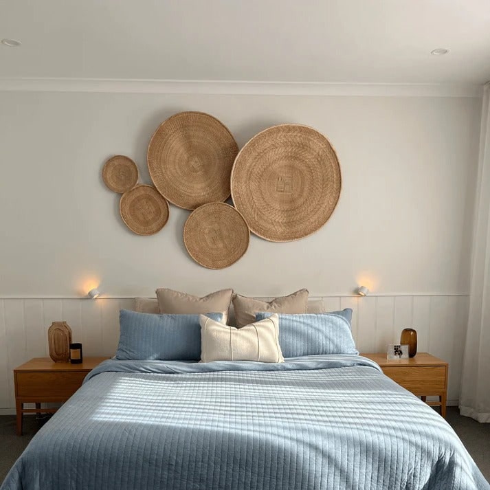 Oplaadbare wandlamp en wandlamp op batterijen met magnetische bevestiging en afstandsbediening