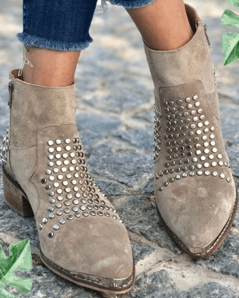 Suède enkellaarsjes met blokhak en studs voor dames