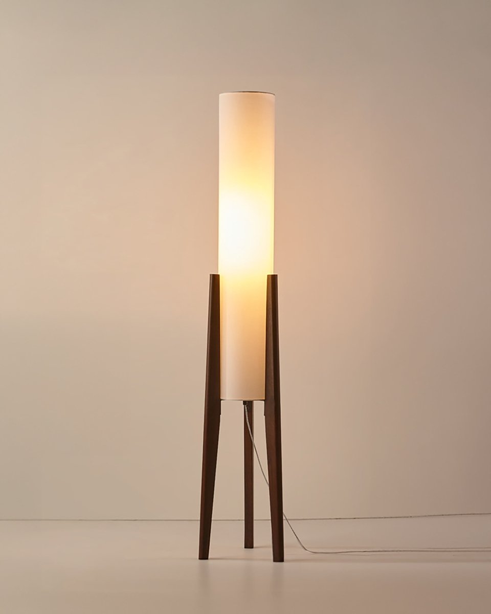 Vloerlamp van Notenhout - Lichte Kunst voor Elk Interieur