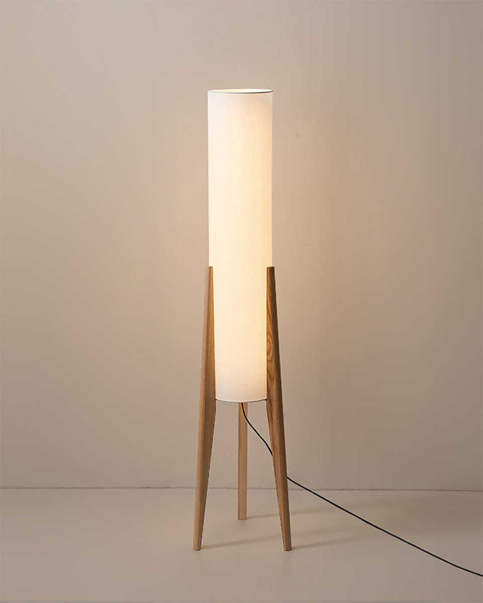 Vloerlamp van Notenhout - Lichte Kunst voor Elk Interieur